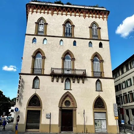 Elegance In The Center Of Florence: Palazzo