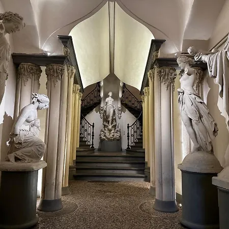 Elegance In The Center Of Florence: Palazzo 公寓