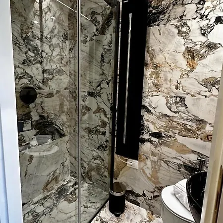 Elegance In The Center Of Florence: Palazzo *