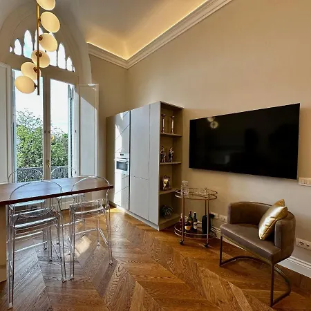 Elegance In The Center Of Florence: Palazzo 公寓