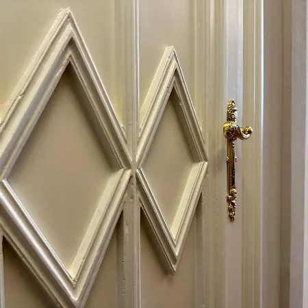 Elegance In The Center Of Florence: Palazzo